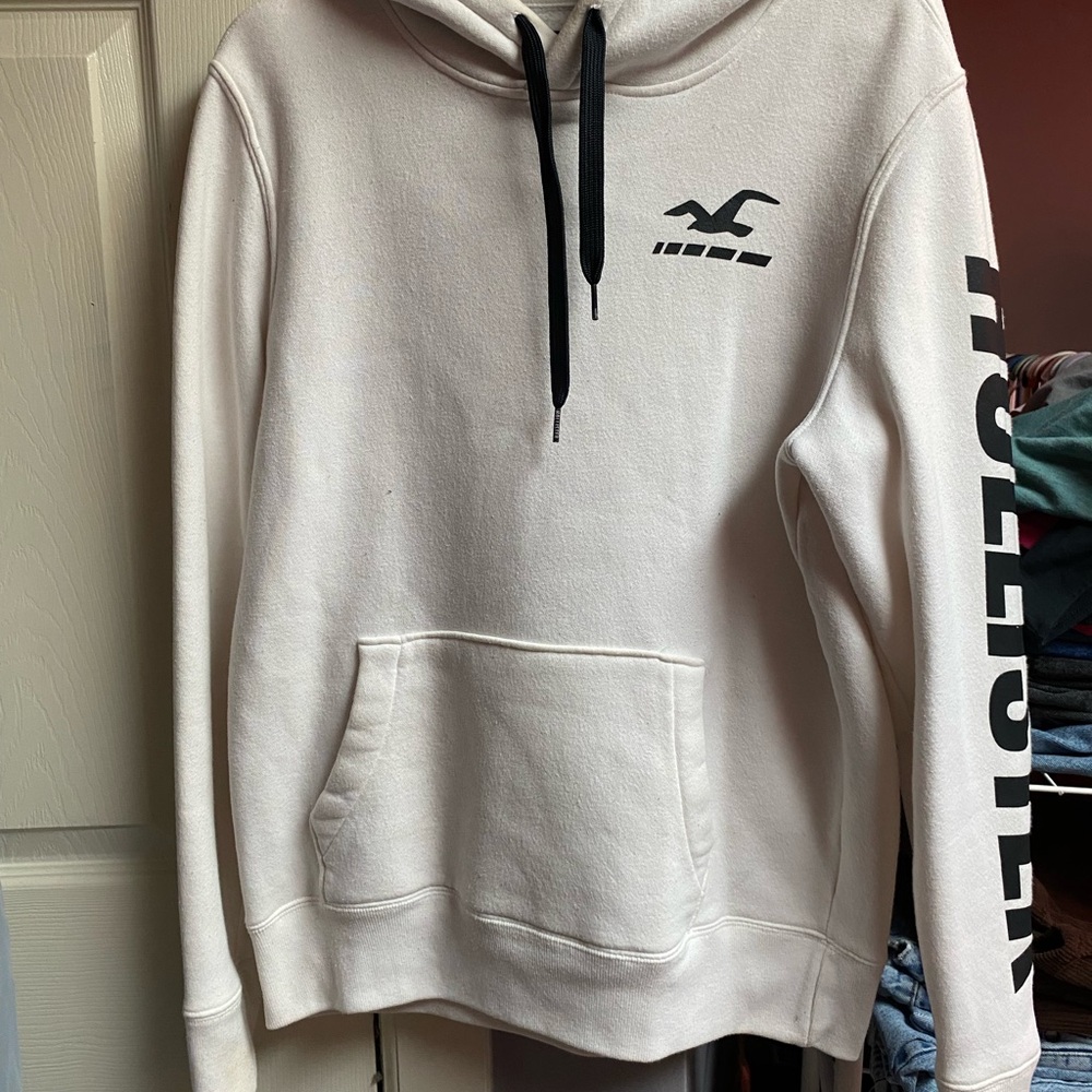 Hollister Men's Off-White Hoodie with Black Accents